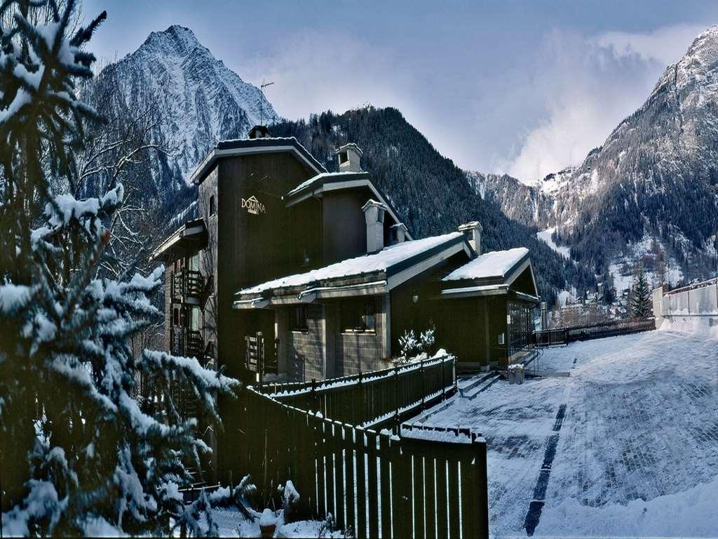 Les Jumeaux Hotel